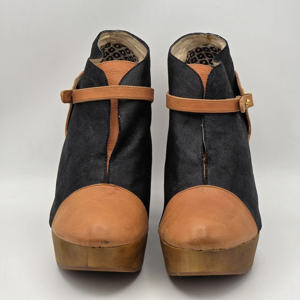 Matt Bernson Tribeca black suede and leather ankle booties. - Picture 2 of 8